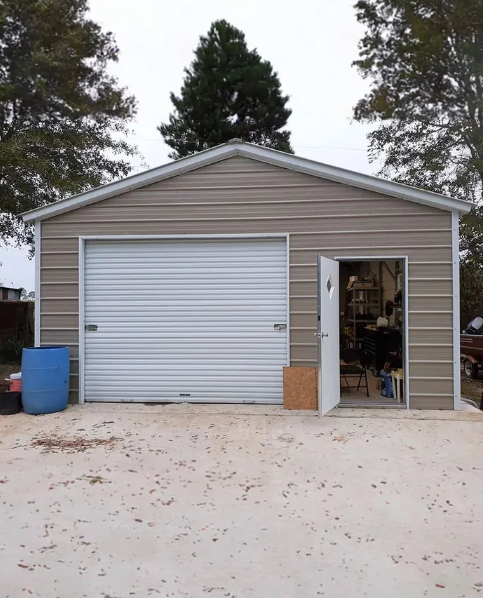 Metal building inspiration photo 35